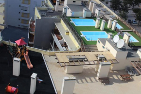 4D Terrace B - Casas & Papeis